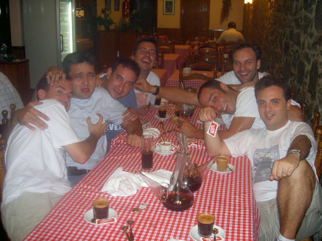 Vaya pandilla de gays!